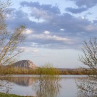 Весенняя безмятежность и красавица Тратау :: Дарья Рогозина