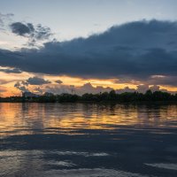 Закатный вечер на Волге. :: Виктор Евстратов