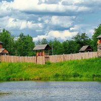 Крепость викингов в пасмурный денек :: M Marikfoto