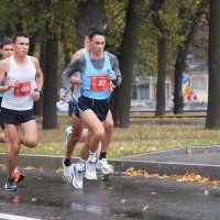 Осенний полумарафон :: Евгений Седов