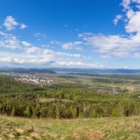 На горе Лысая. Вид на г. Миасс и озеро Тургояк. (панорама) :: Алексей Трухин