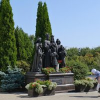 Памятник семье царя-страстотерпца Николая II :: Андрей Зайцев