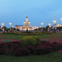 Центральная аллея ВДНХ :: Евгений Седов