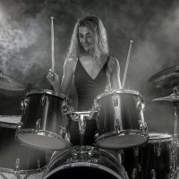 Drummer :: Shmual & Vika Retro