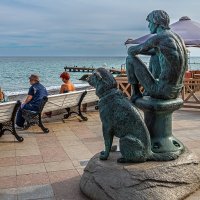 Памятник собаке, которая 10 лет ждала своего хозяина, погибшего при спасении тонущего человека :: Юрий Яловенко