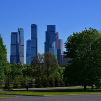 Вид на Москву-Сити с Поклонной горы :: Александр Рыжов