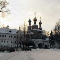 Покровская надвратная церковь с Мариинскими палатами :: Сергей Мягченков
