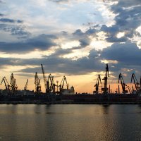 Одесский порт на закате :: Max srmax.ru Morozov