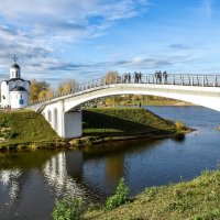 Мост через реку Тьмаку в Твери :: Oleg S 