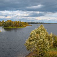 Осень на Волге :: Владимир Зеленцов