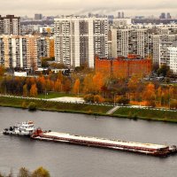 Заканчивается навигация ...успеть вывезти белокаменную щебёнку,,,) :: Анатолий Колосов