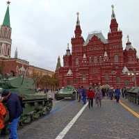 Выставка в честь парада 1941 года. :: Светлана 13.06.