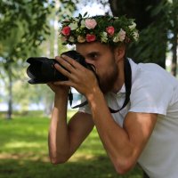 Свадебный фотограф... :: Юрий Моченов