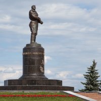 Н.Новгород. Памятник Валерию Чкалову. :: Максим Баранцев