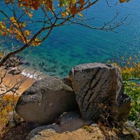 Камни на фоне моря :: Boris Khershberg