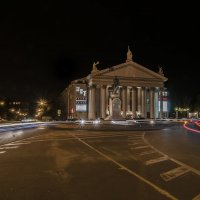 Памятник Александру Невскому у Нового экспериментального театра :: Артем Рыженко