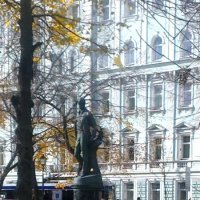 Памятник Сергею Есенину на Тверском бульваре :: Владимир Прокофьев