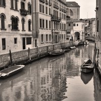 Венеция. Канал, лодки :: Аркадий Беляков