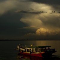 Закат на реке Ираваде в Багане (Мьянма-бывшая Бирма) :: Андрей Лукашенко