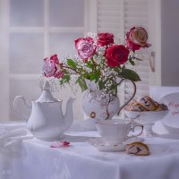 Утро с розами :: Светлана Л.