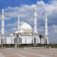 Новая мечеть в Астане :: Марина Бухарина