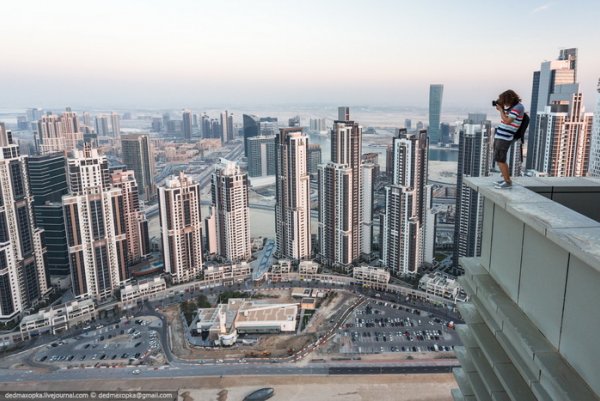 Прогулка по крышам города Дубай