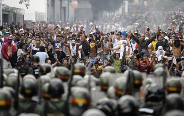 Протесты против результатов президентских выборов в Венесуэле
