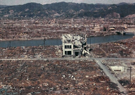 Новости в фотографиях - страшные кадры в память о Хиросиме