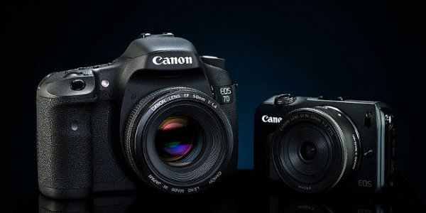 Фото камера Canon 7D против компакта Canon M в студийном тесте