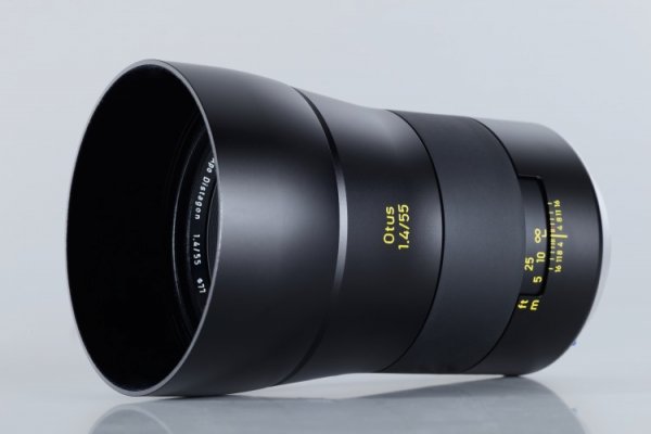 Фото объектив ZEISS 55mm f/1.4 Otus обещает новые рубежи в плане резкости