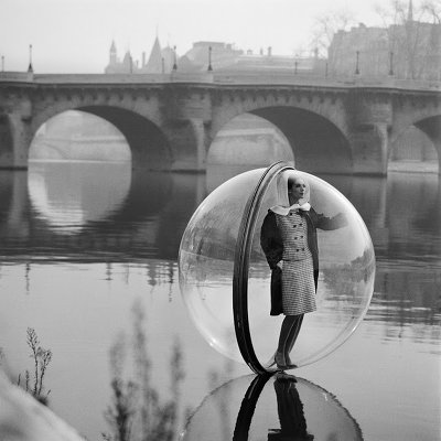 "Bubble on the Seine"