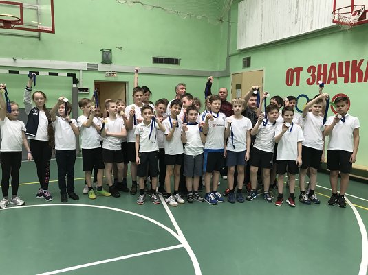 Соревнования по пионерболу