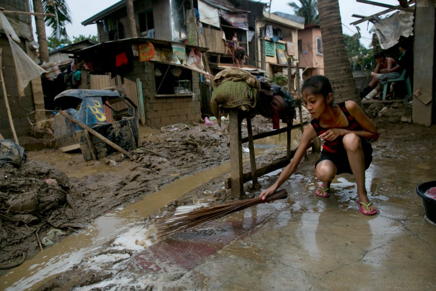 Самый массовый потоп в Филиппинах за последние 3 года.
