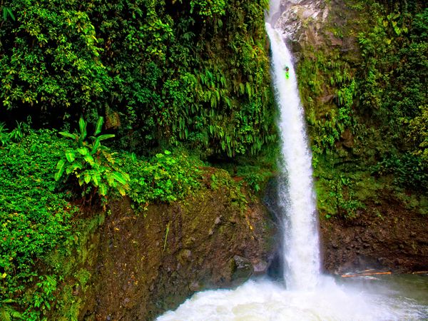 Водопад Ла Пас, Коста-Рика,фото:Lucas Gilman