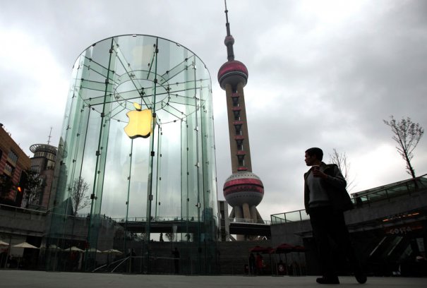 Корпорации Apple  - монумент поклонения в городе Пудонг, фото:Carlos Barria