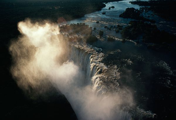 Водопад Виктория, фото: James L. Stanfield