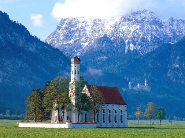 Церковь в пригорье Альп