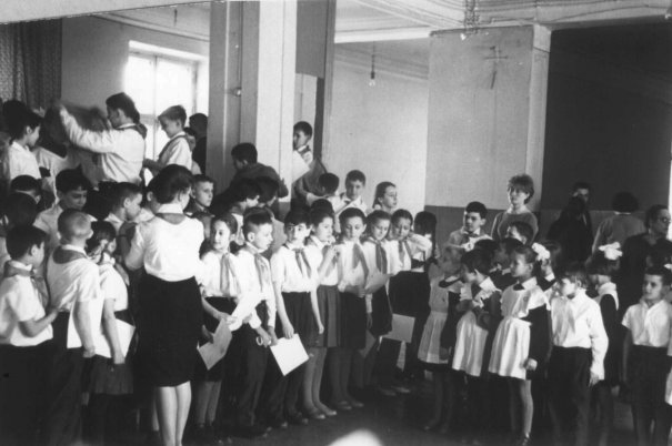Пионеры на собрании в школе,СССР, 1971 год.