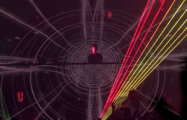 лазерное Шоу на выступлении DJ Calvin Harris, фото: Mark Davis