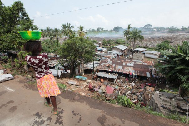 Трущобы, Сьерра-Леоне, фото: Артемий Лебедев