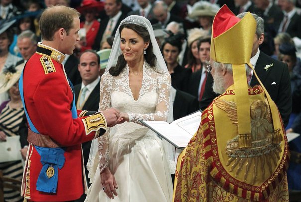 Принц Уильямс произносит клятву верности будущей супруге, фото: Dominic Lipinski