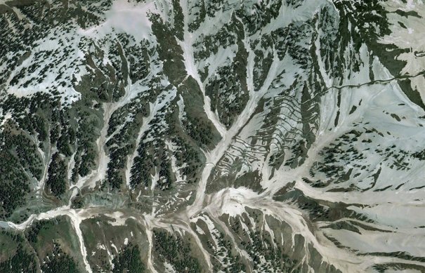 (© Google, DigitalGlobe)