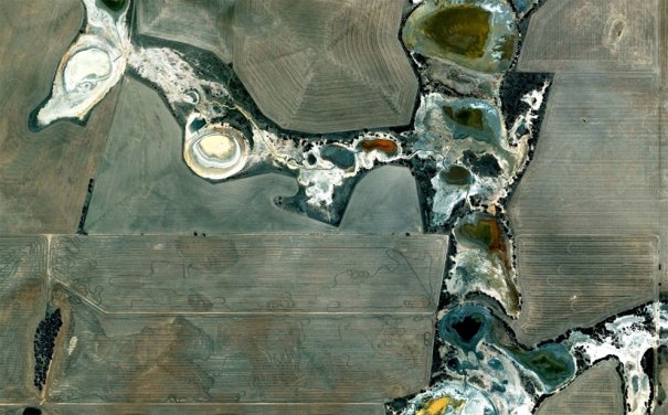 (© Google, DigitalGlobe)