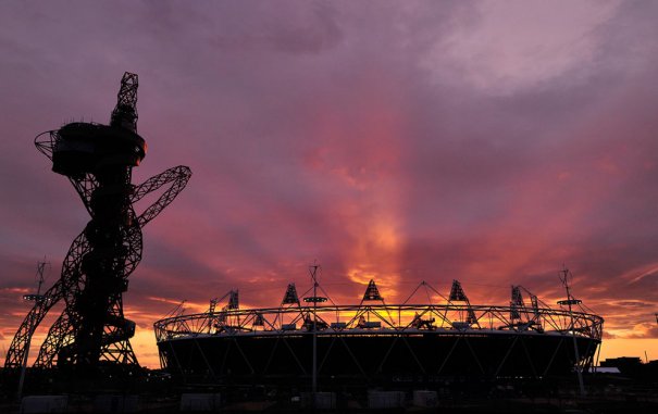 2012 год, Олимпийский стадион и Башня Orbit
