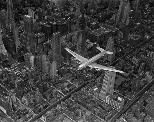 DC-4 над Манхеттеном, 1939
