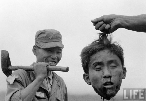 Голова убитого северокорейского партизана во вермя конфликта между Северной Кореей и Южной Кореей, 1952