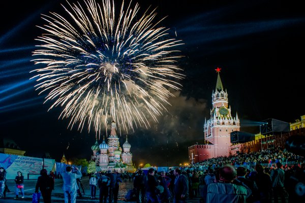 Салют 9 Мая на День Победы