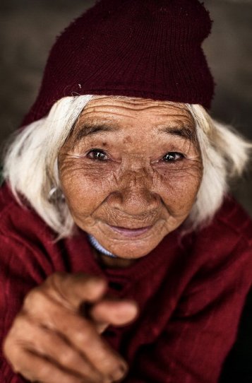 Глаза людей и "скрытая" улыбка в фотографиях французского фотографа Рехана - №10