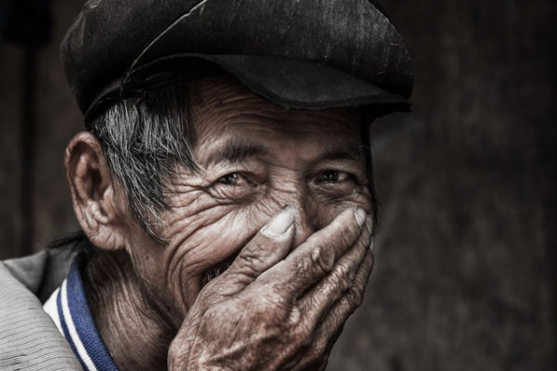 Глаза людей и "скрытая" улыбка в фотографиях французского фотографа Рехана - №19
