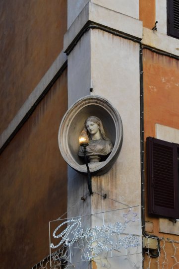 римские Мадонны на улицах Вечного города
